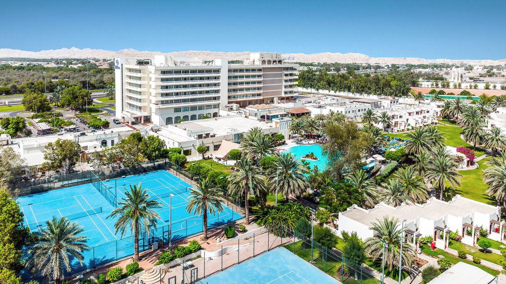 Hotel Al Ain Rotana Exterior foto Aerial view of the resort